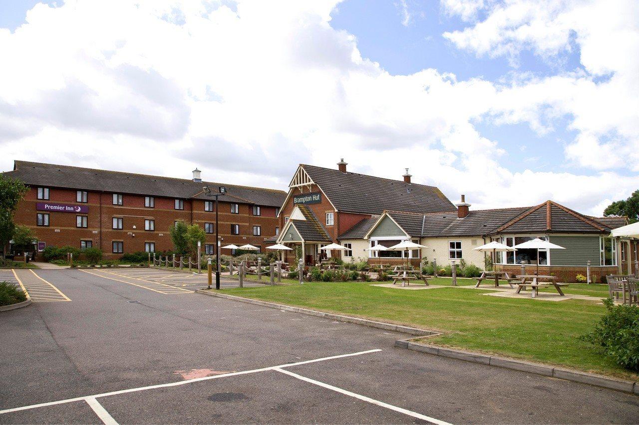 Premier Inn Huntingdon Zewnętrze zdjęcie
