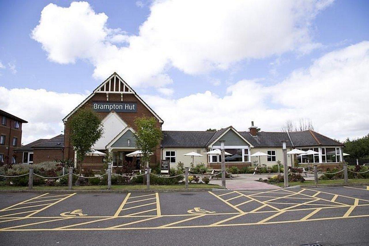 Premier Inn Huntingdon Zewnętrze zdjęcie