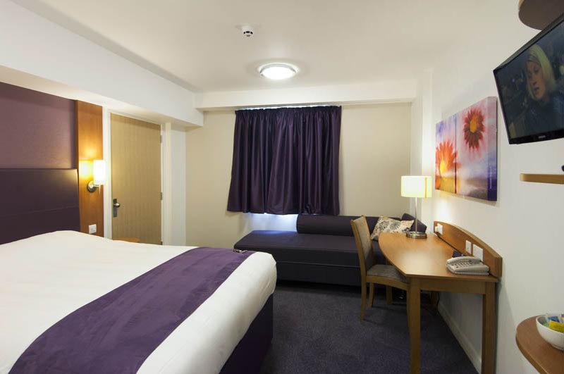 Premier Inn Huntingdon Zewnętrze zdjęcie